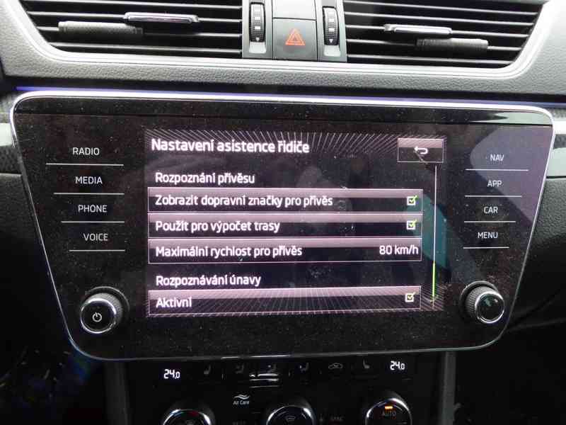 ŠKODA Superb Combi Sportline 2,0 TDI 140 kW 4x4 DSG - foto 34