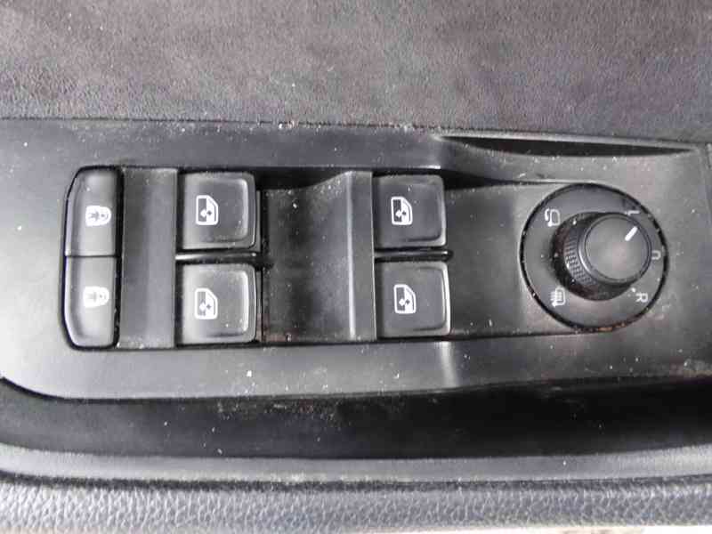 ŠKODA Superb Combi Sportline 2,0 TDI 140 kW 4x4 DSG - foto 18