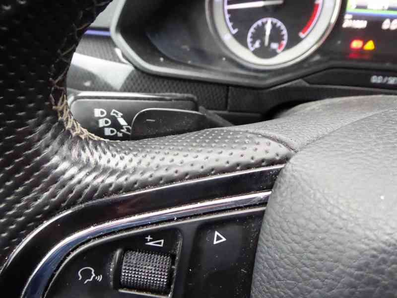 ŠKODA Superb Combi Sportline 2,0 TDI 140 kW 4x4 DSG - foto 23