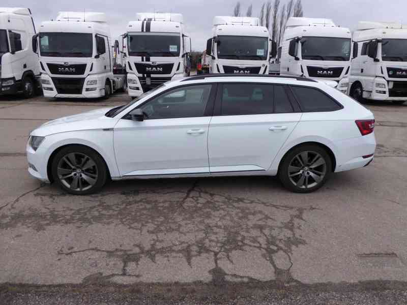 ŠKODA Superb Combi Sportline 2,0 TDI 140 kW 4x4 DSG - foto 2