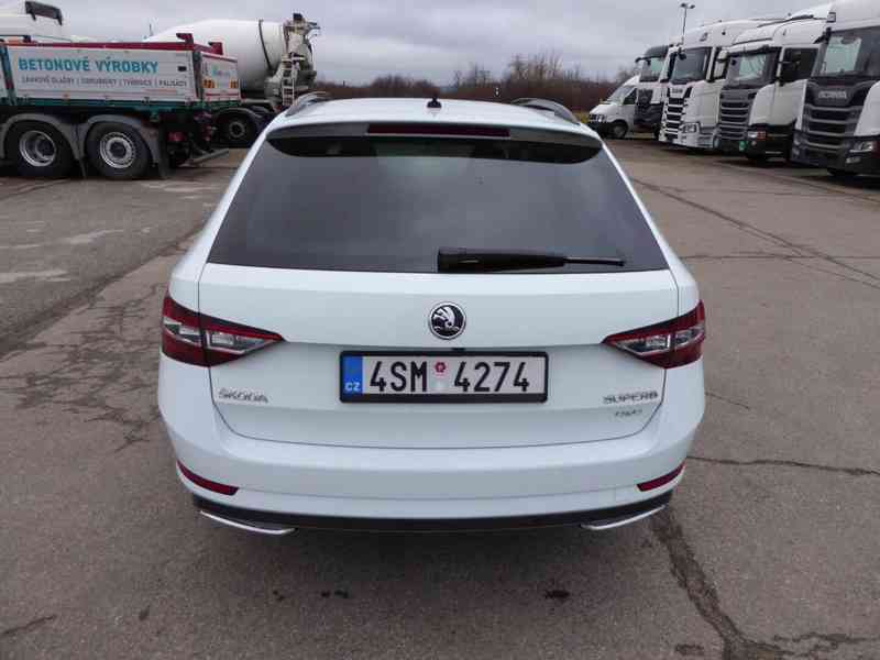 ŠKODA Superb Combi Sportline 2,0 TDI 140 kW 4x4 DSG - foto 4