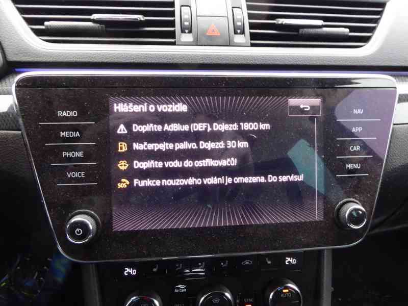 ŠKODA Superb Combi Sportline 2,0 TDI 140 kW 4x4 DSG - foto 28