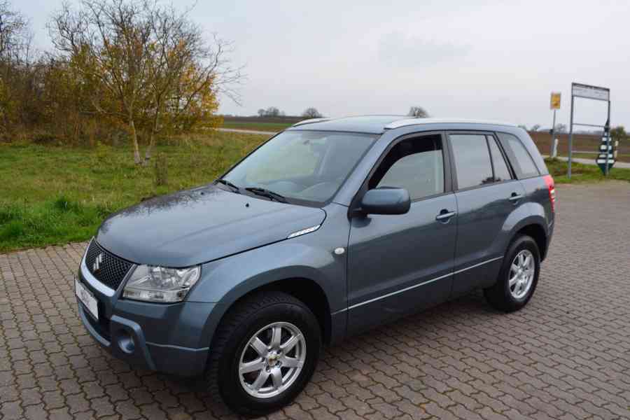 Suzuki Grand Vitara 2.0i Comfort benzéín 103kw - foto 17