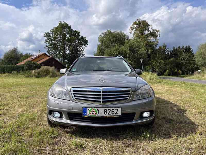 Mercedes-Benz Třídy C C350 CDI V6 17Okw r.v.2010 - foto 18