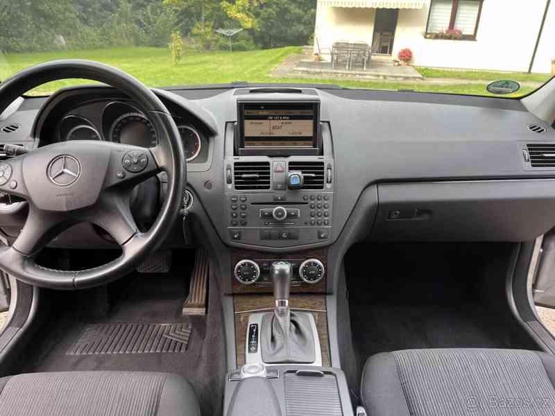 Mercedes-Benz Třídy C C350 CDI V6 17Okw r.v.2010 - foto 12