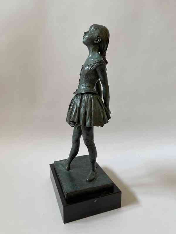 Baletka tanečnice - bronzová socha na mramoru - foto 3