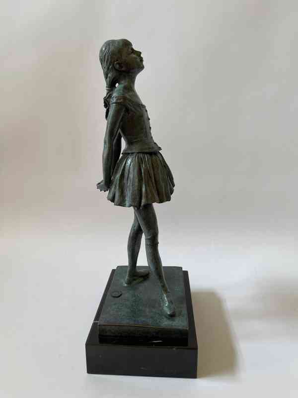 Baletka tanečnice - bronzová socha na mramoru - foto 5