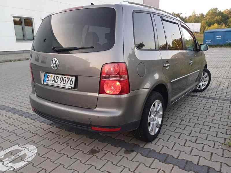 VOLKSWAGEN TOURAN 1.4 TSI 2010 / Top Stav - foto 5