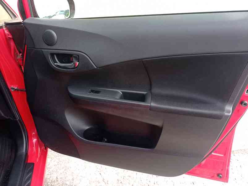 Toyota Verso S 1.3 VVTi 73kW/Kamera/1Maj - foto 19