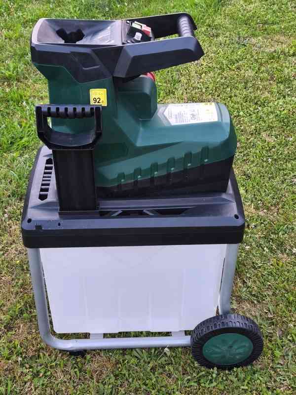 Prodám elektrický Válcový drtič Parkside PLH 2800 -2800 W.   - foto 7