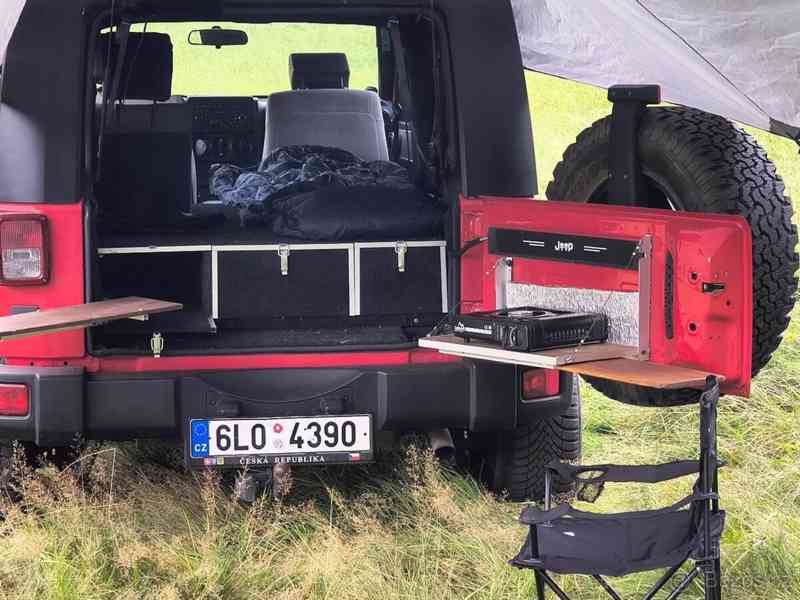 Jeep Wrangler 2,8   CRD Rubicon - vestavba - foto 13