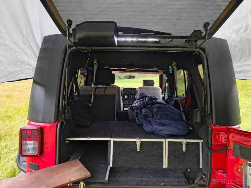 Jeep Wrangler 2,8   CRD Rubicon - vestavba - foto 12