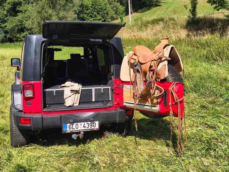 Jeep Wrangler 2,8   CRD Rubicon - vestavba - foto 6