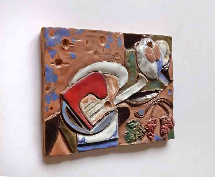 Zátiší s kytarou - keramický závěs - foto 2