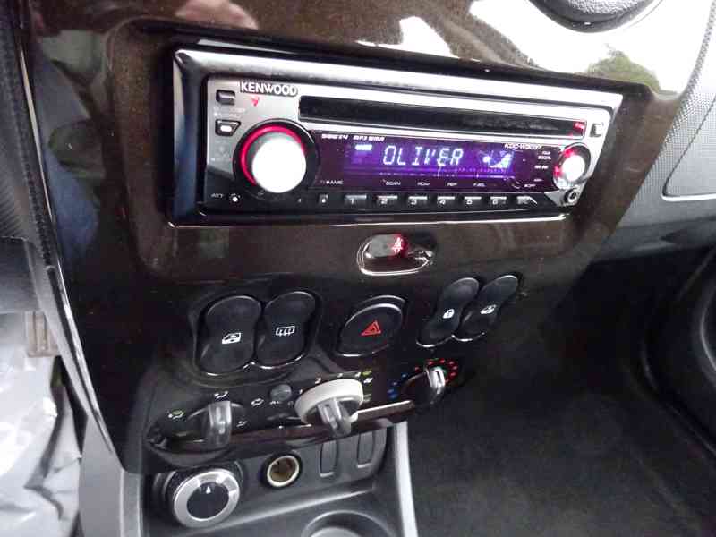 Dacia Duster 1.6i 4x4 r.v.2011 (77 kw)  - foto 8