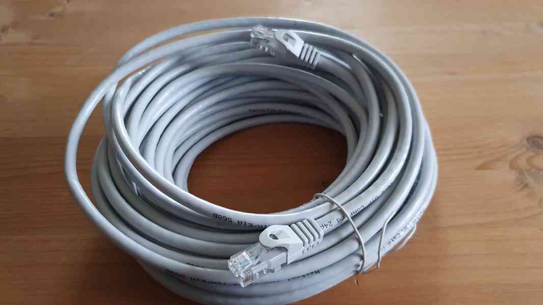 Kvalitní síťový kabel, propojovací, 2× RJ-45 (CAT6)  - foto 4