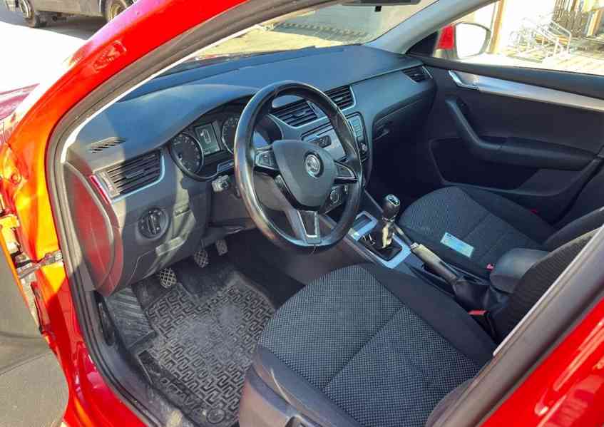 Škoda Octavia COMBI - 1,6 TDI - foto 5