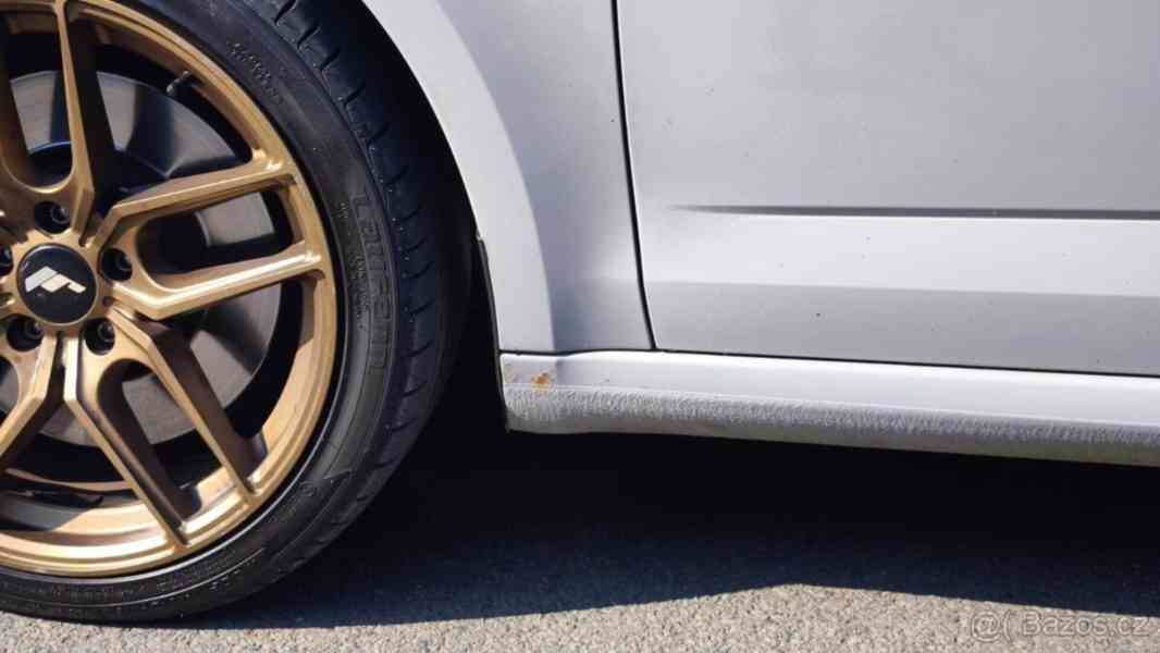 Škoda Octavia 2,0 - foto 8