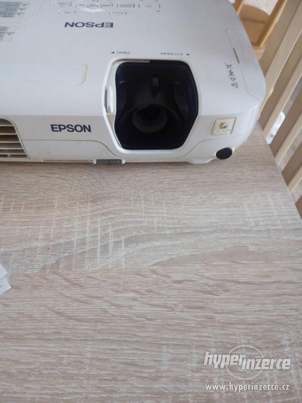projektor Epson - foto 2