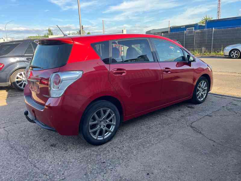 Toyota Verso Life 1.8i benzín 108kw - foto 12