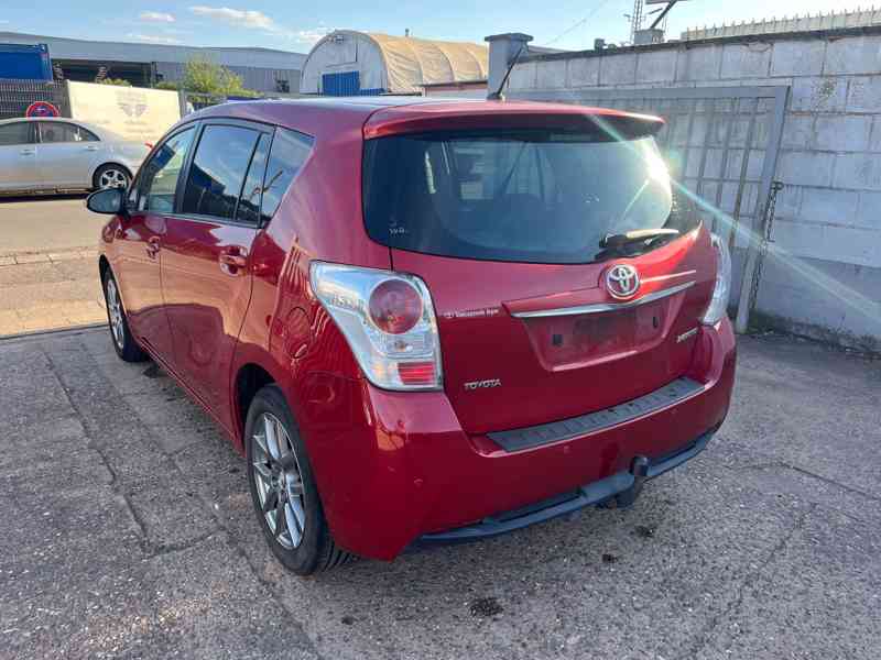 Toyota Verso Life 1.8i benzín 108kw - foto 7