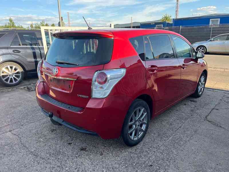Toyota Verso Life 1.8i benzín 108kw - foto 11