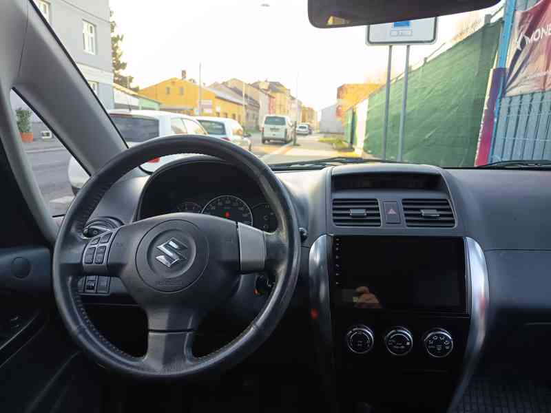 Suzuki SX4 1,6i Comfort ČR NAVI  - foto 17