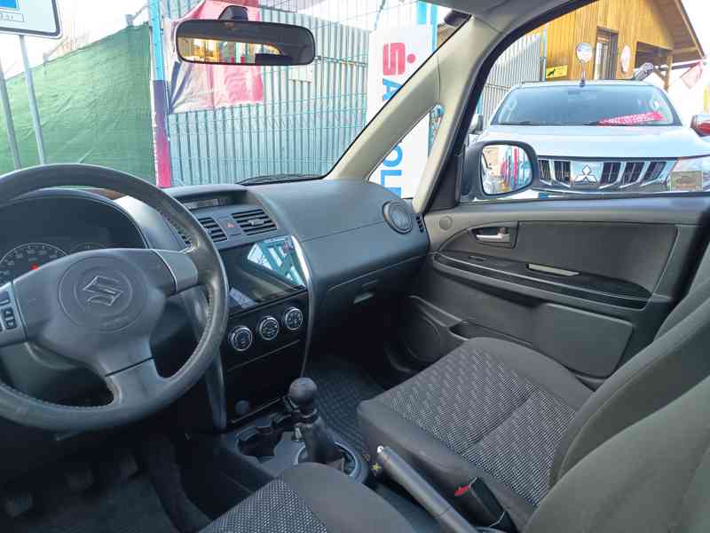 Suzuki SX4 1,6i Comfort ČR NAVI  - foto 20
