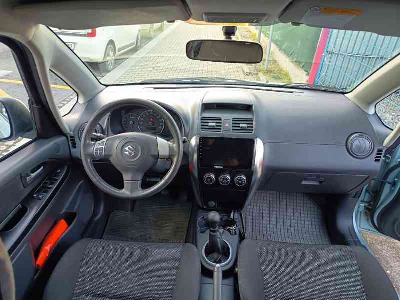 Suzuki SX4 1,6i Comfort ČR NAVI  - foto 16