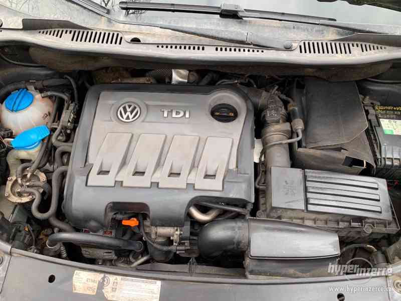 Volkswagen Touran - foto 12