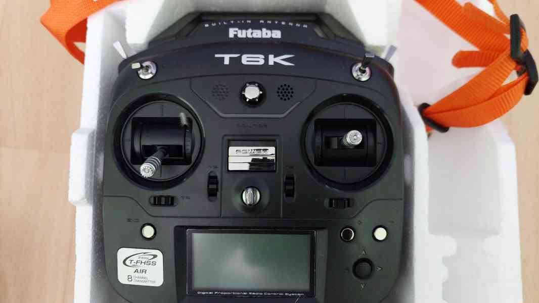 VYSÍLAČ FUTABA T6K - foto 3