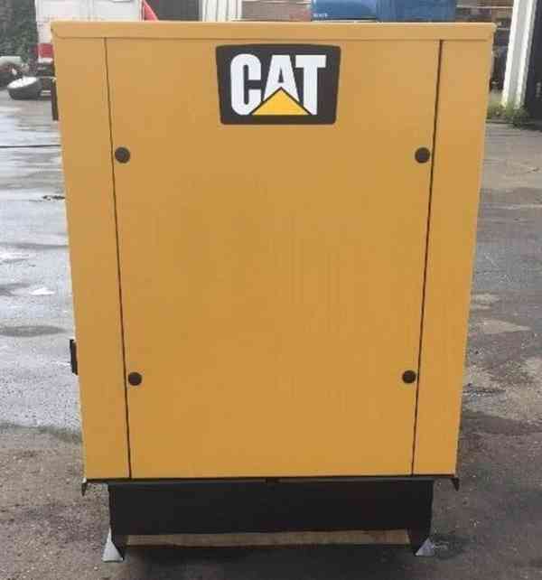 Dieselový generátor 13,5 KWA Caterpillar DE13.5E3  - foto 7