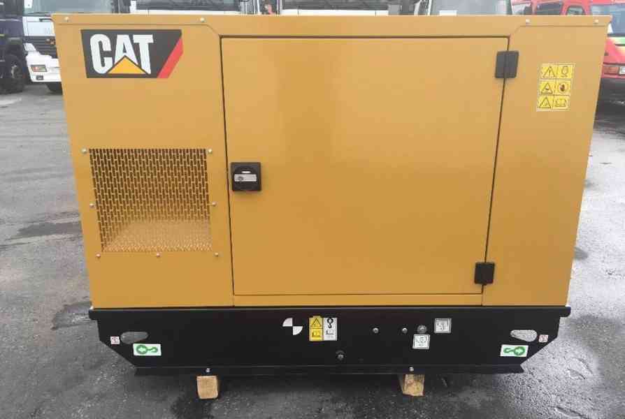 Dieselový generátor 13,5 KWA Caterpillar DE13.5E3  - foto 9