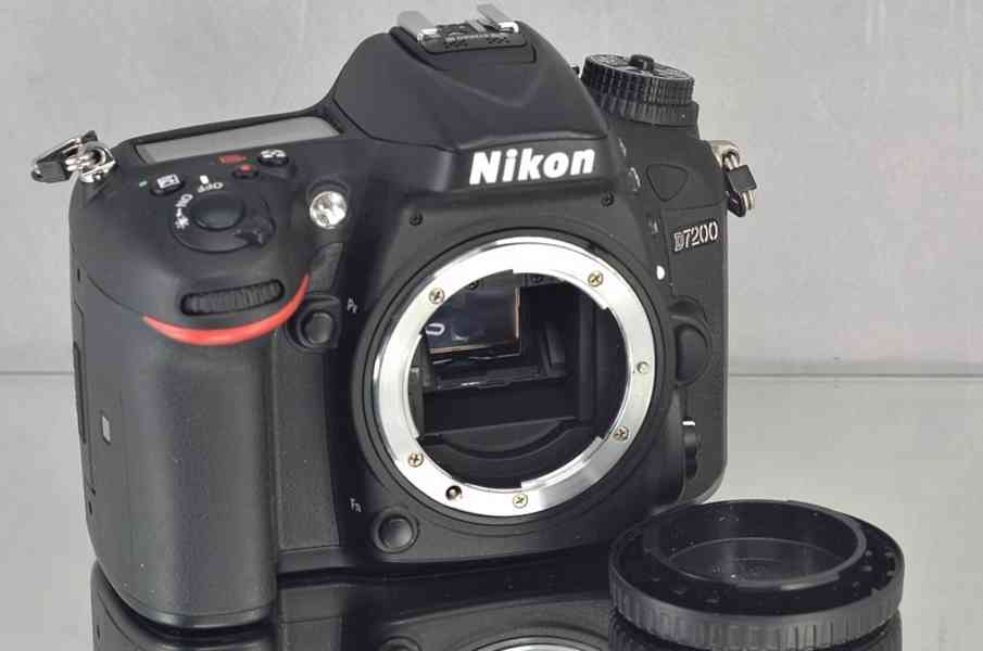 Nikon D7200 *24,2MPix *Full HDV*WIFI/NFC*6800 Exp. - foto 4