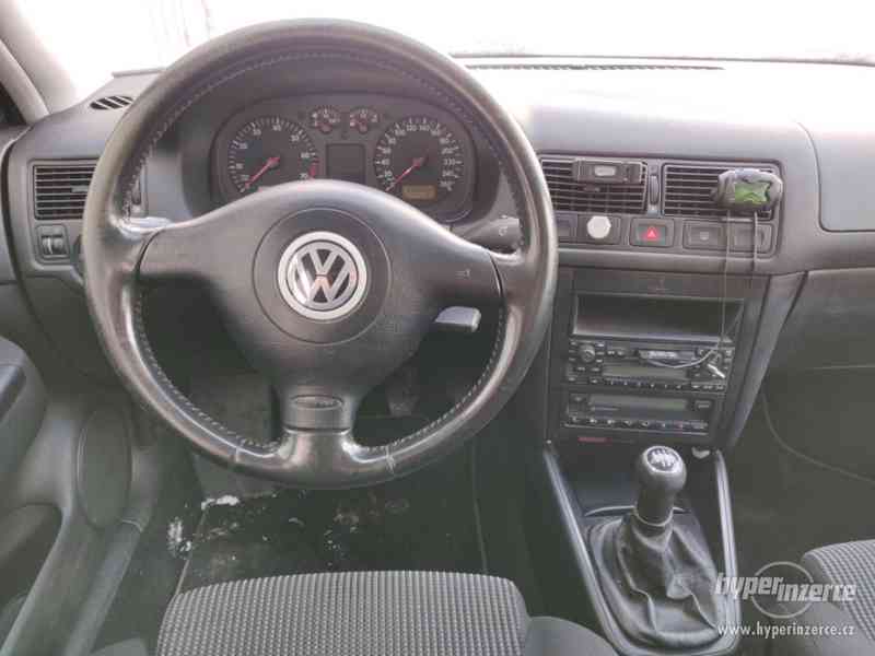 VW Golf 4 1.6 16V 77KW 2001, Climatronic, přidřený - foto 1