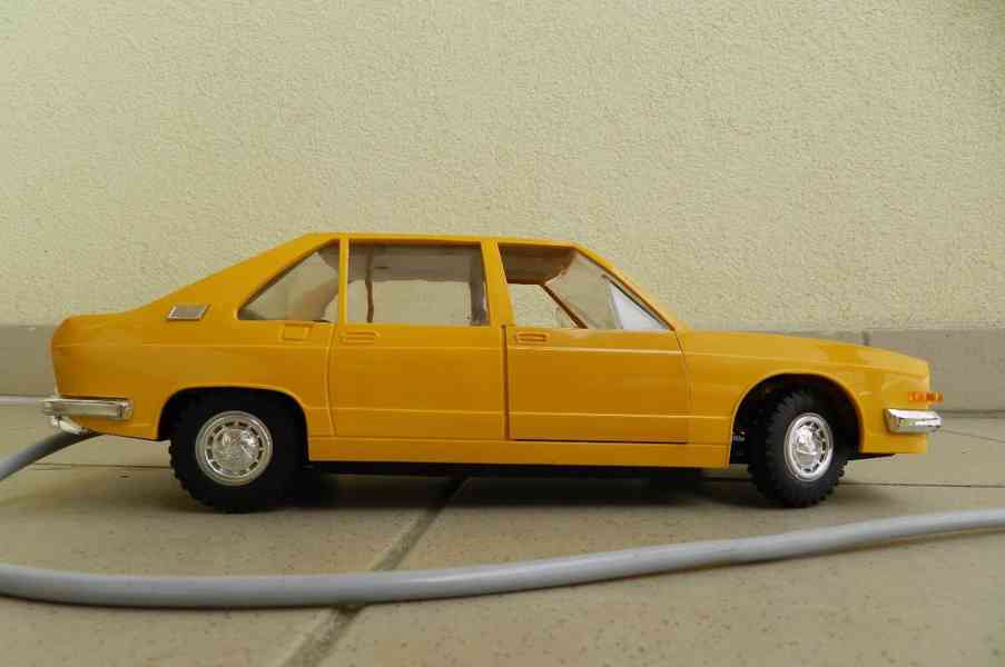 Tatra 613 Ites 1979 - foto 6