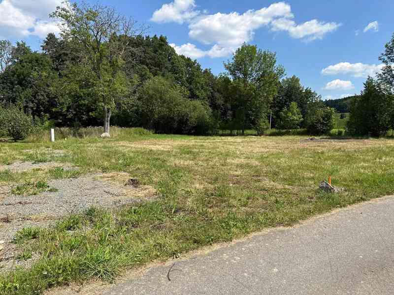 Stavební pozemek 1196 m² – Zádolí u Neveklova (okr. Benešov) - foto 2