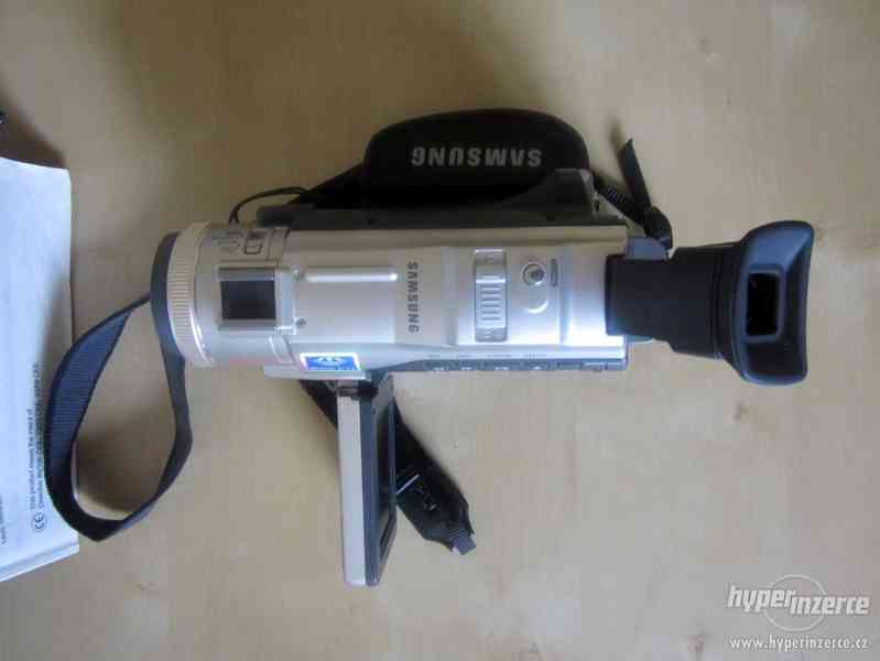 Samsung videokamera VP-D87Di + cestovní pouzdro - foto 2