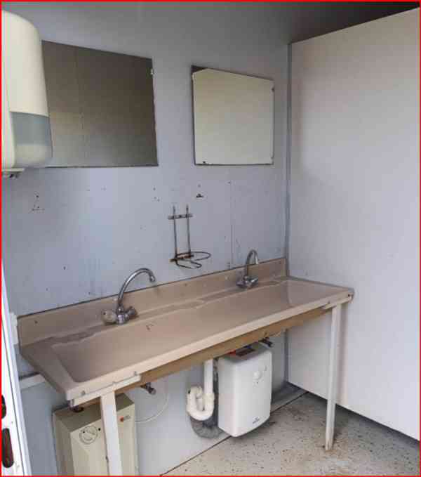 SANITÁRNÍ  KONTEJNER 6M X 2,45  MOBILNÍ WC DÁMY/PÁNI - foto 9