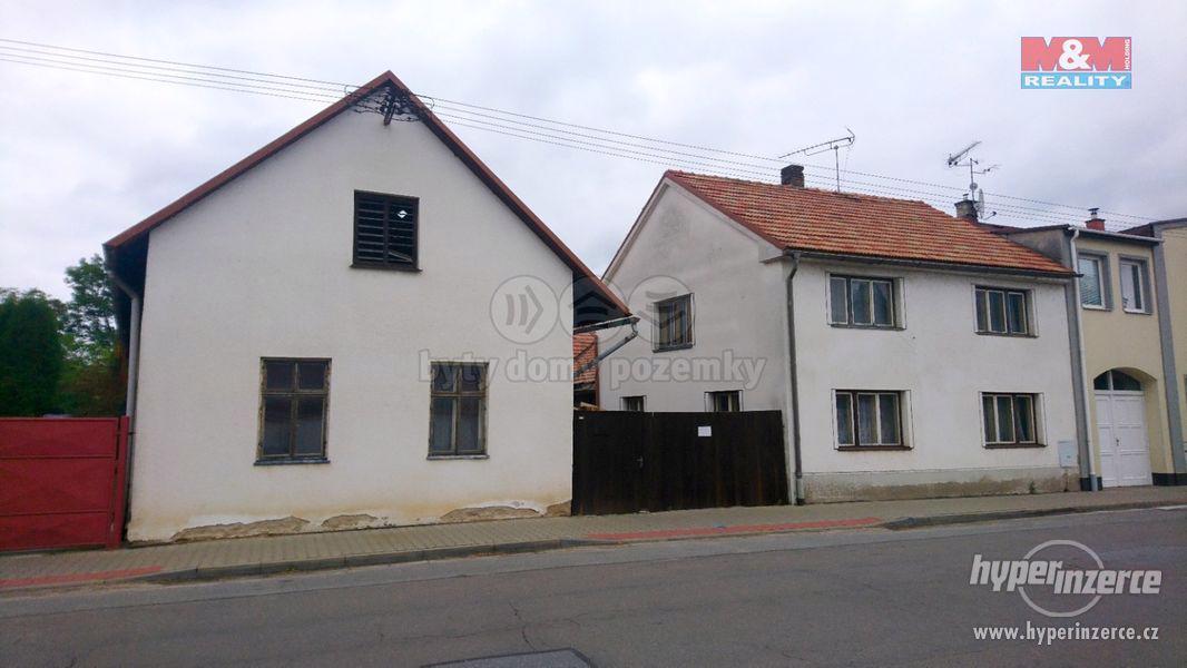Prodej rodinného domu, Holice, ul. Bratří Čapků - foto 1