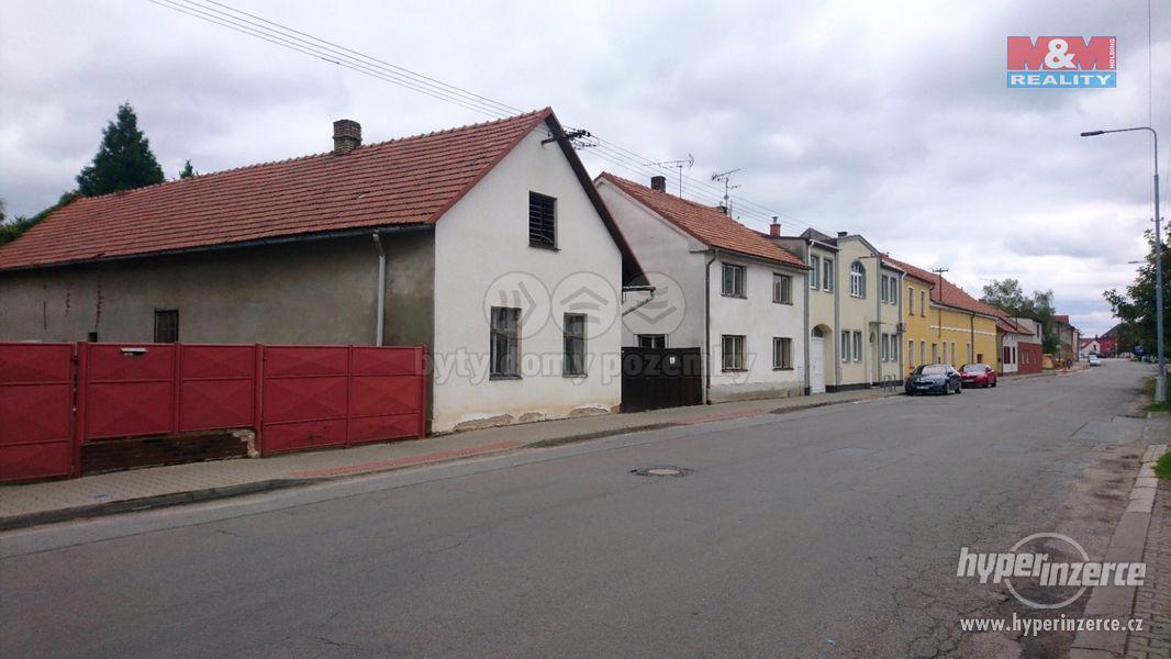 Prodej rodinného domu, Holice, ul. Bratří Čapků - foto 2