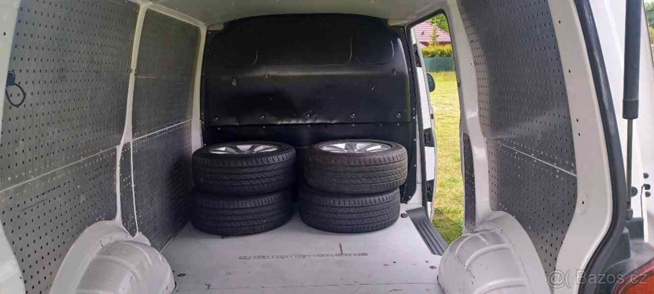 Volkswagen Transporter 2,0 T5 - foto 12