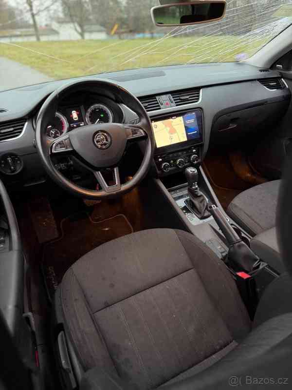 Škoda Octavia 1,5   TSI 110kW DSG CANTON KESSY - foto 2