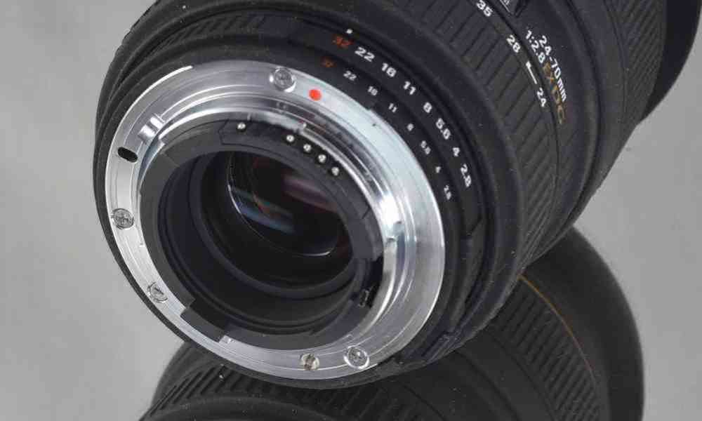 pro Nikon - Sigma DG 24-70mm F/2.8  EX MACRO *F.F. - foto 5