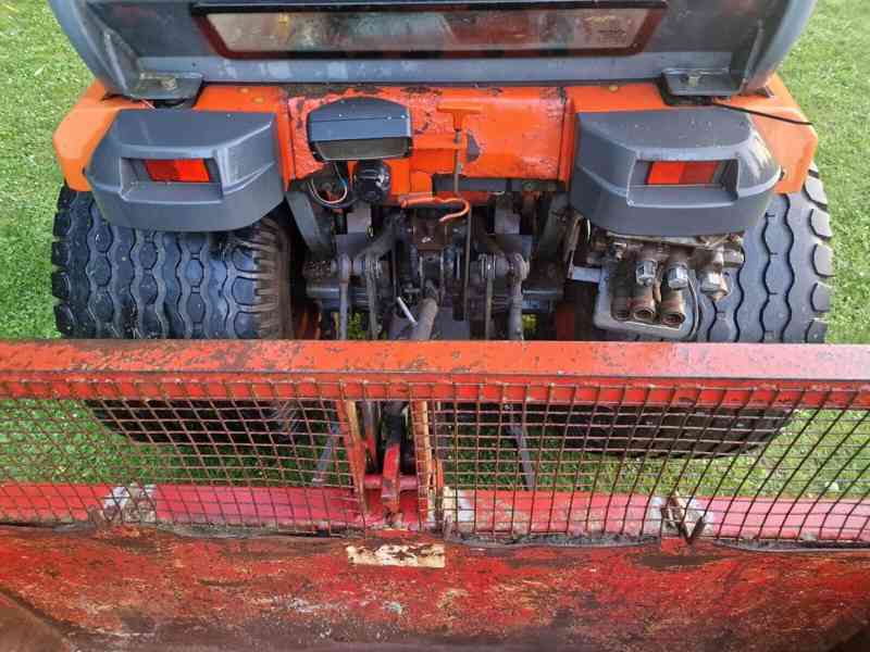 Kompaktní traktor Kubota 36hp s nakladačem - foto 3