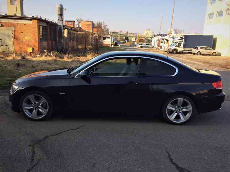 BMW 330 D kupé automat - foto 2