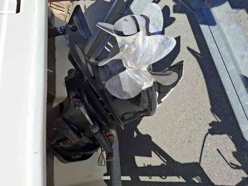 SEA RAY 235 WEEKENDER - foto 17