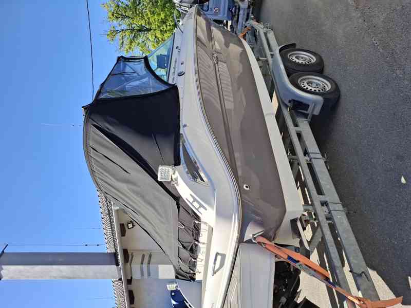 SEA RAY 235 WEEKENDER - foto 4