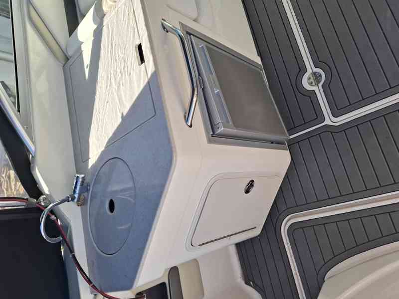 SEA RAY 235 WEEKENDER - foto 12