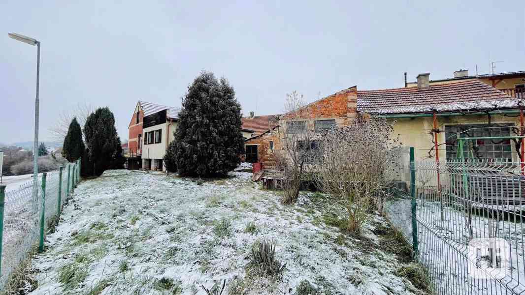 Samostatně stojící rodinný dům k rekonstrukci, Ledce u Smečna. - foto 14